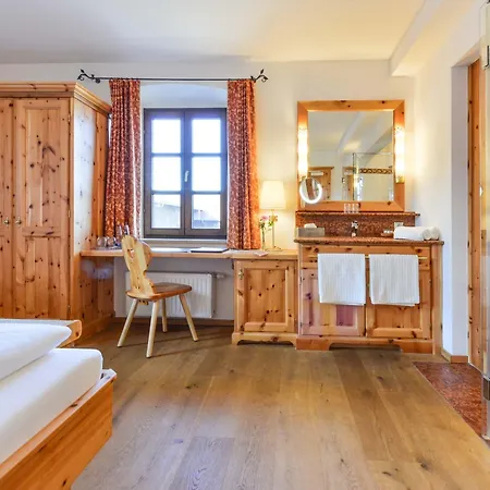 Landgasthof Zum Erdinger Weissbraeu Hotel