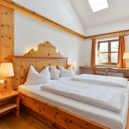 Landgasthof Zum Erdinger Weissbraeu 3*