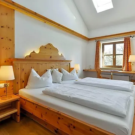 Landgasthof Zum Erdinger Weissbrau Hotel 3*